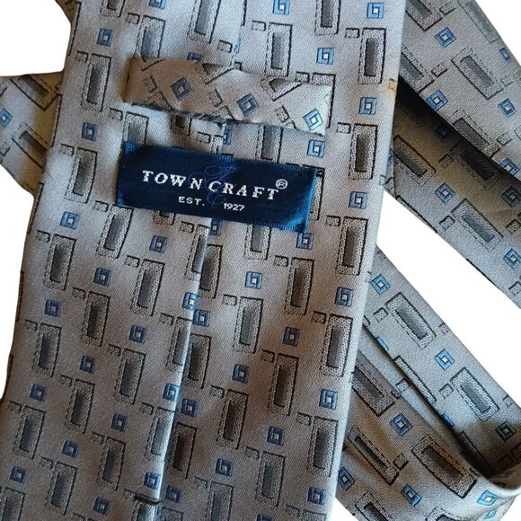 Towncraft Mens 100% Polyester Tie With Geometric Pattern 58" 4" wide - Picture 3 of 4